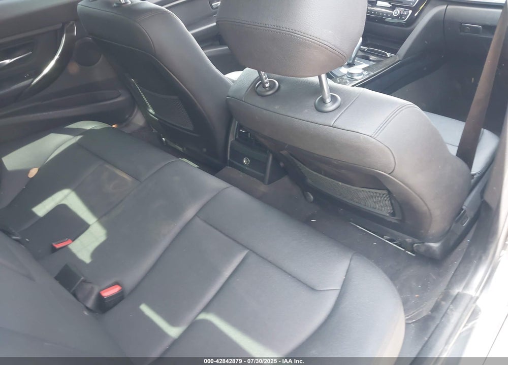 2018 BMW 3 SERIES VIN: WBA8E1G53JNU90365