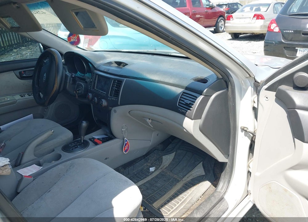 2009 KIA OPTIMA VIN: KNAGE228695327711