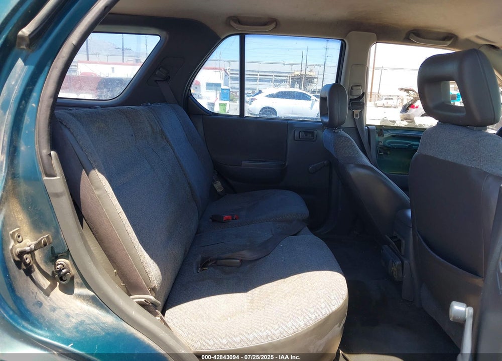 1998 ISUZU RODEO VIN: 4S2CK58W9W4313907