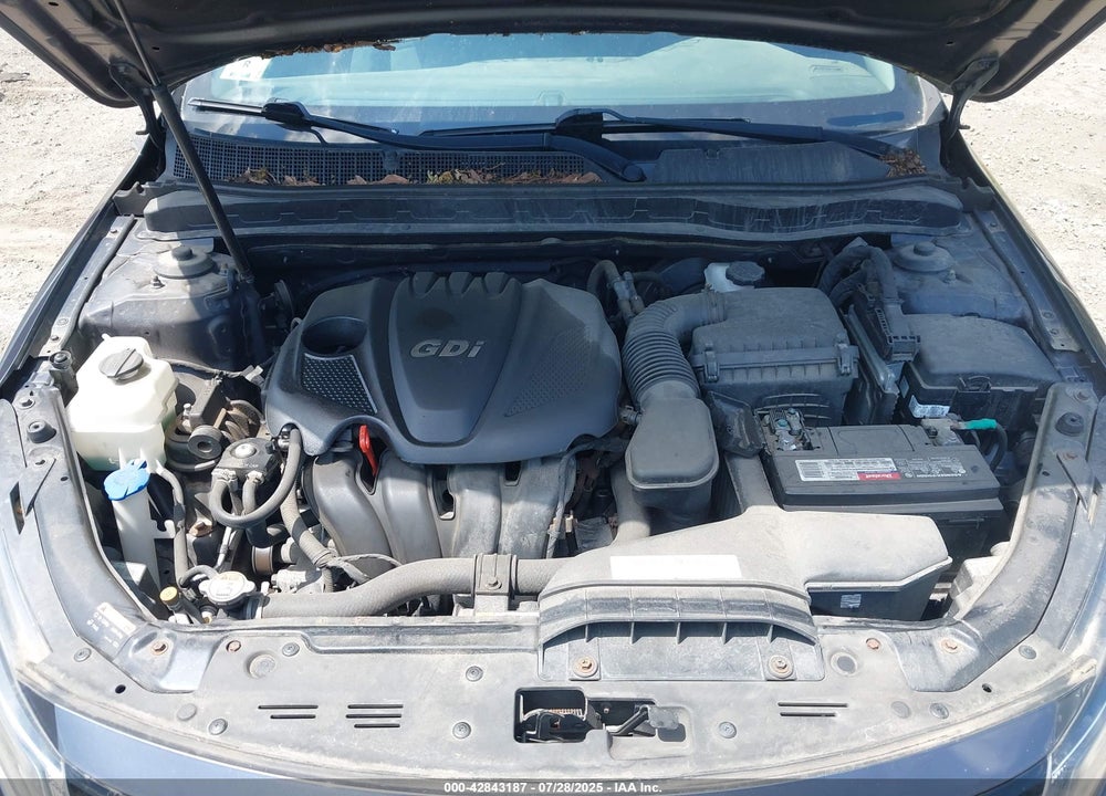 2015 KIA OPTIMA VIN: KNAGM4A70F5628977