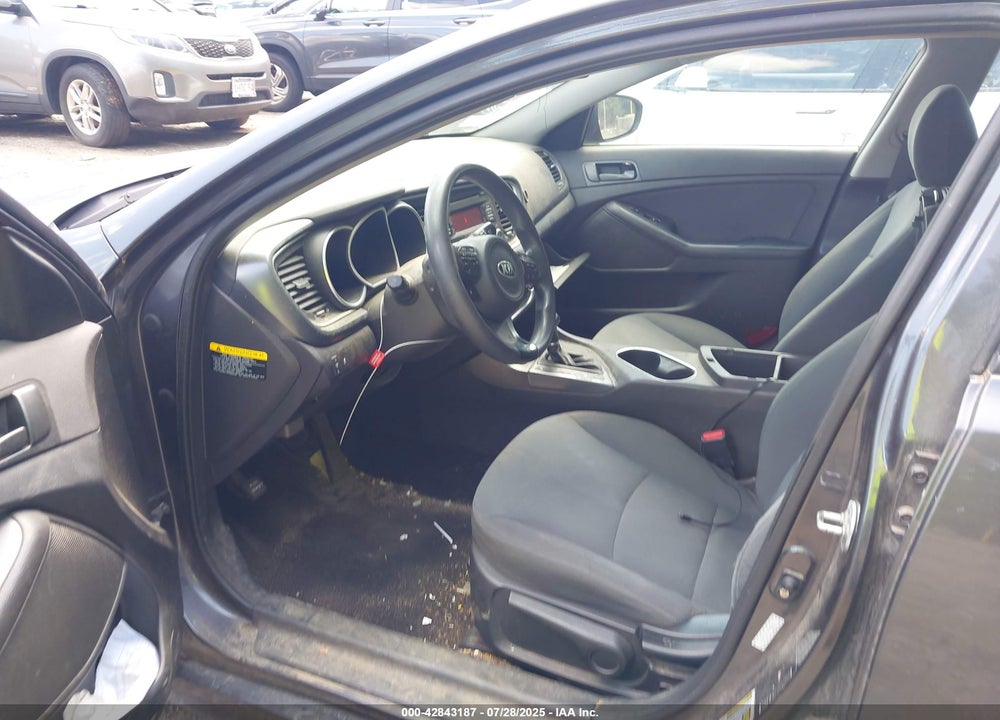 2015 KIA OPTIMA VIN: KNAGM4A70F5628977