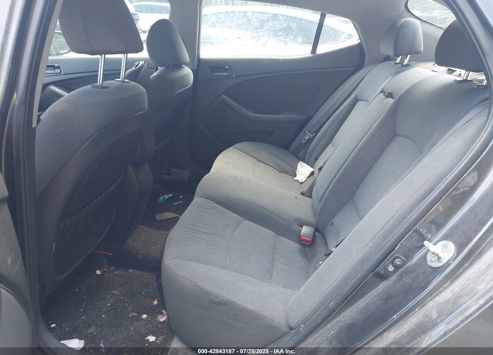 2015 KIA OPTIMA VIN: KNAGM4A70F5628977