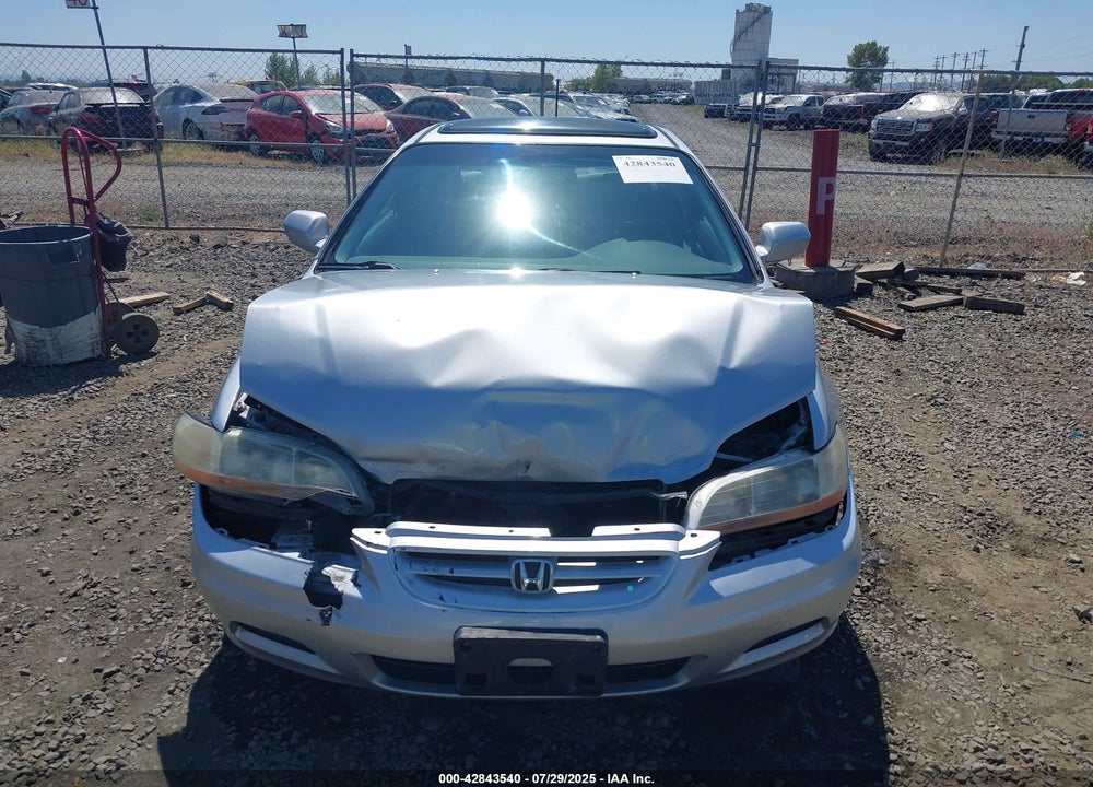2001 HONDA ACCORD 2.3 EX VIN: 1HGCG325X1A025925