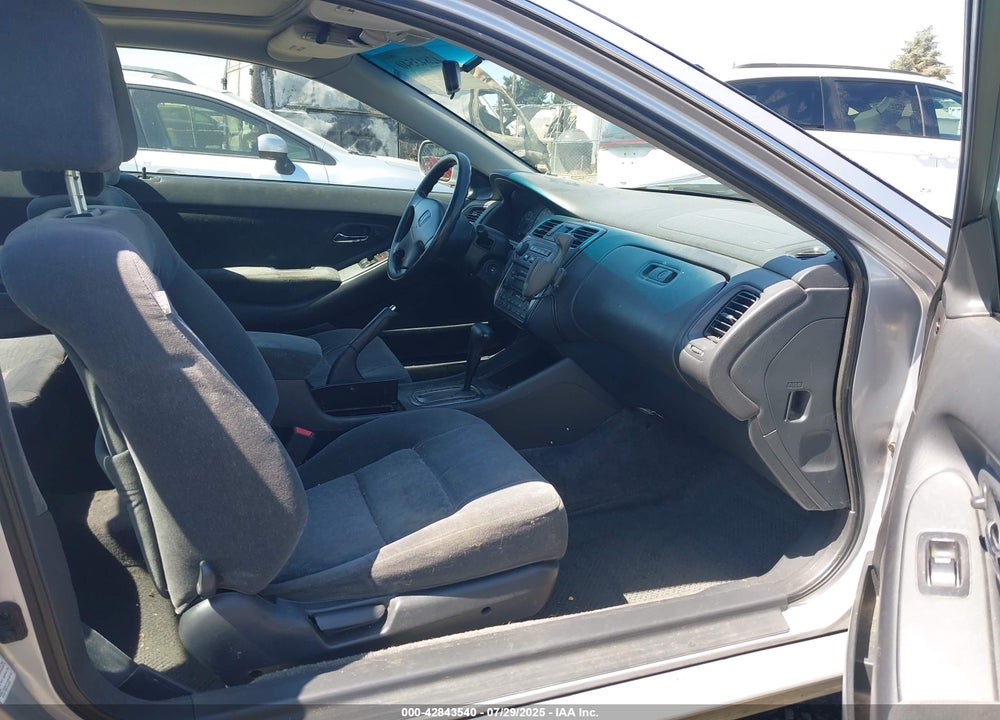 2001 HONDA ACCORD 2.3 EX VIN: 1HGCG325X1A025925