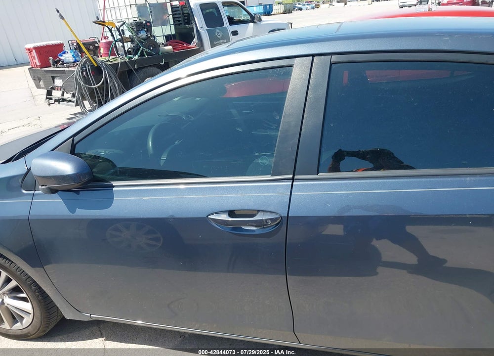 2014 TOYOTA COROLLA VIN: 5YFBURHE5EP043201