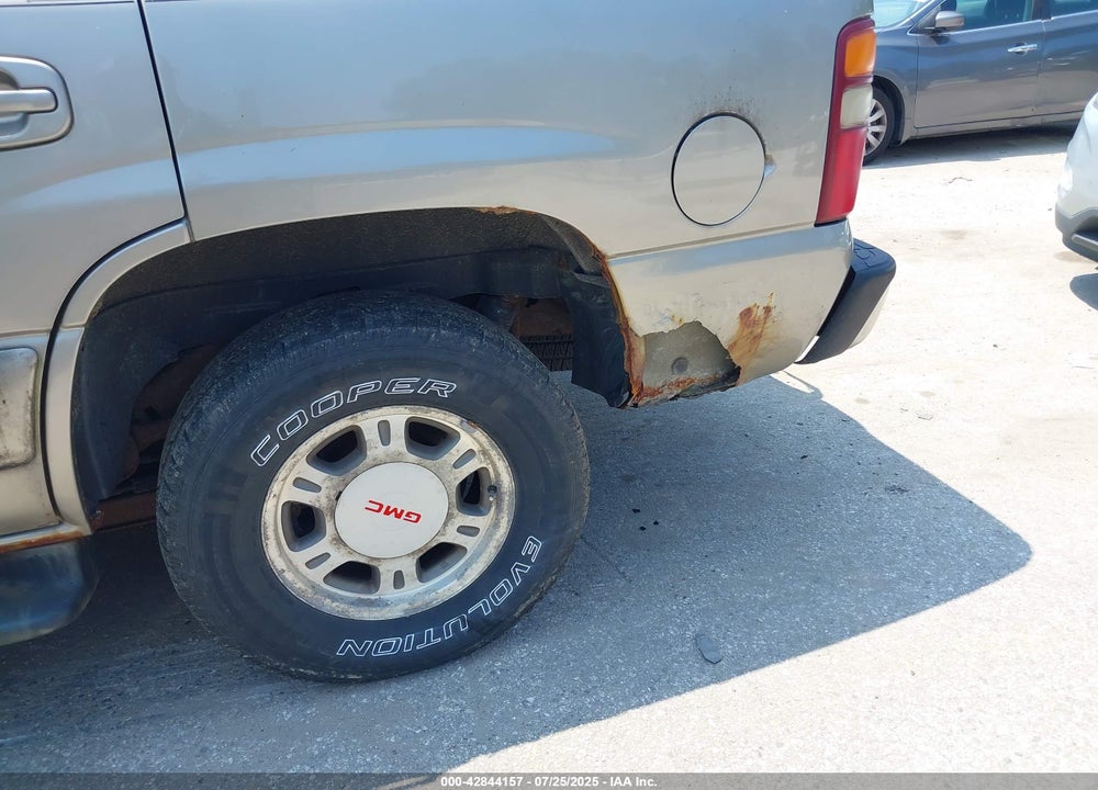 2002 GMC YUKON SLE VIN: 1GKEK13VX2R297438