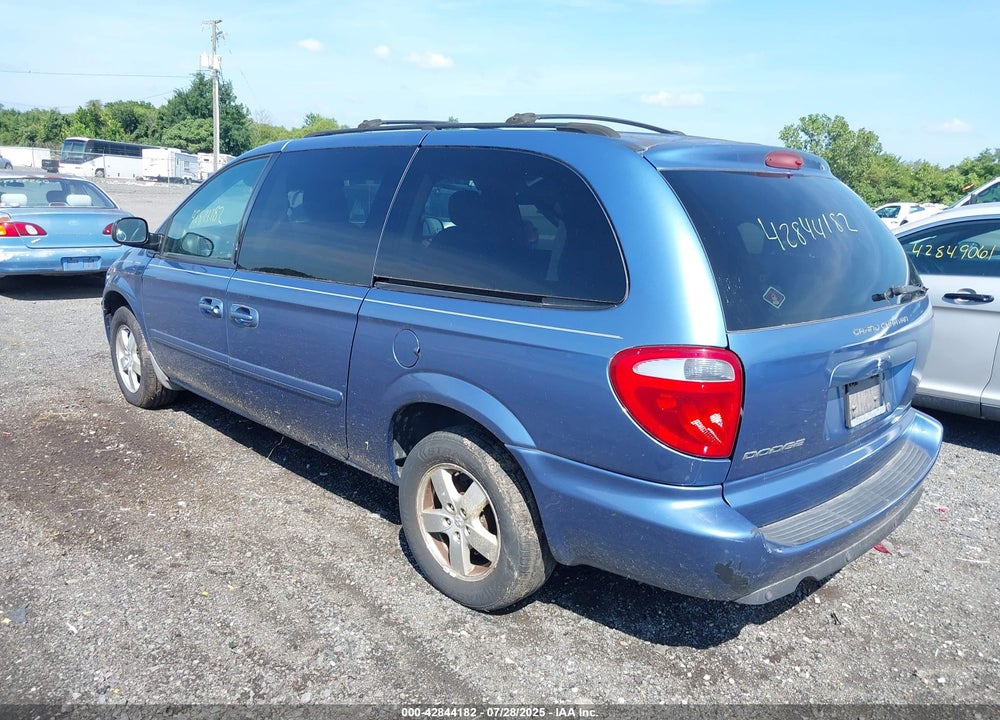 2007 DODGE GRAND CARAVAN VIN: 2D8GP44L07R123157