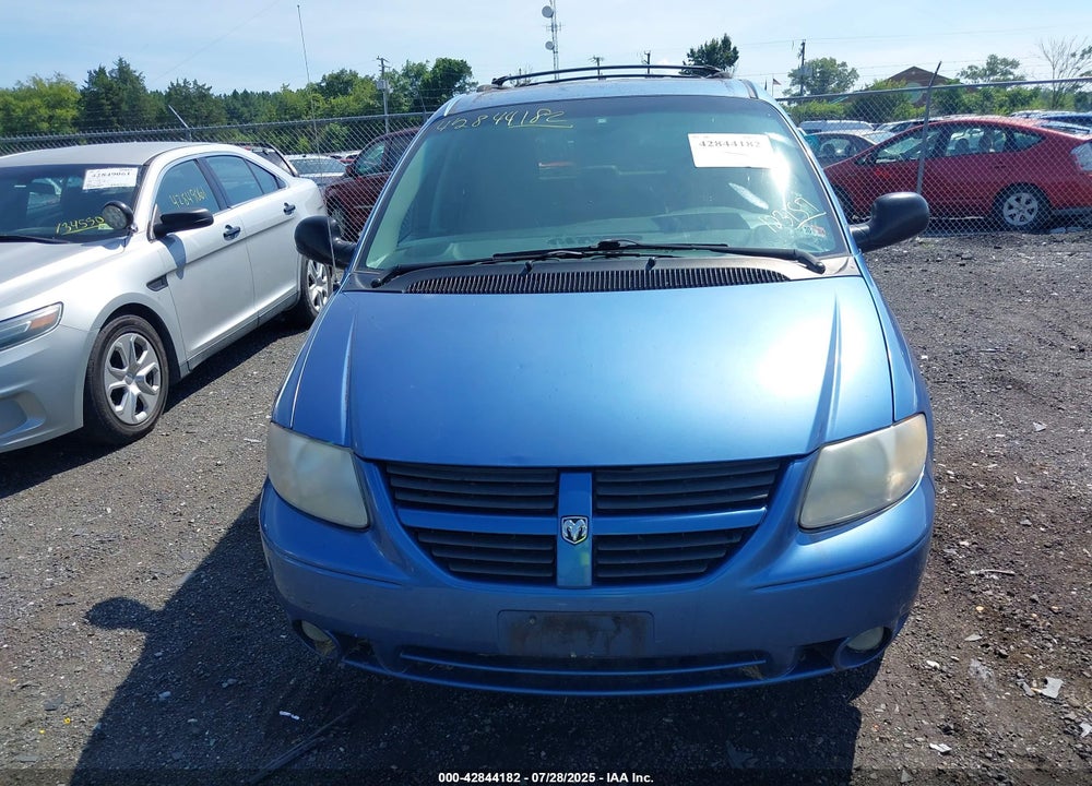2007 DODGE GRAND CARAVAN VIN: 2D8GP44L07R123157