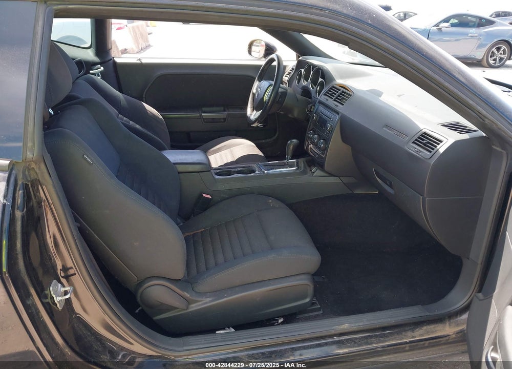 2011 DODGE CHALLENGER VIN: 2B3CJ4DG7BH603925