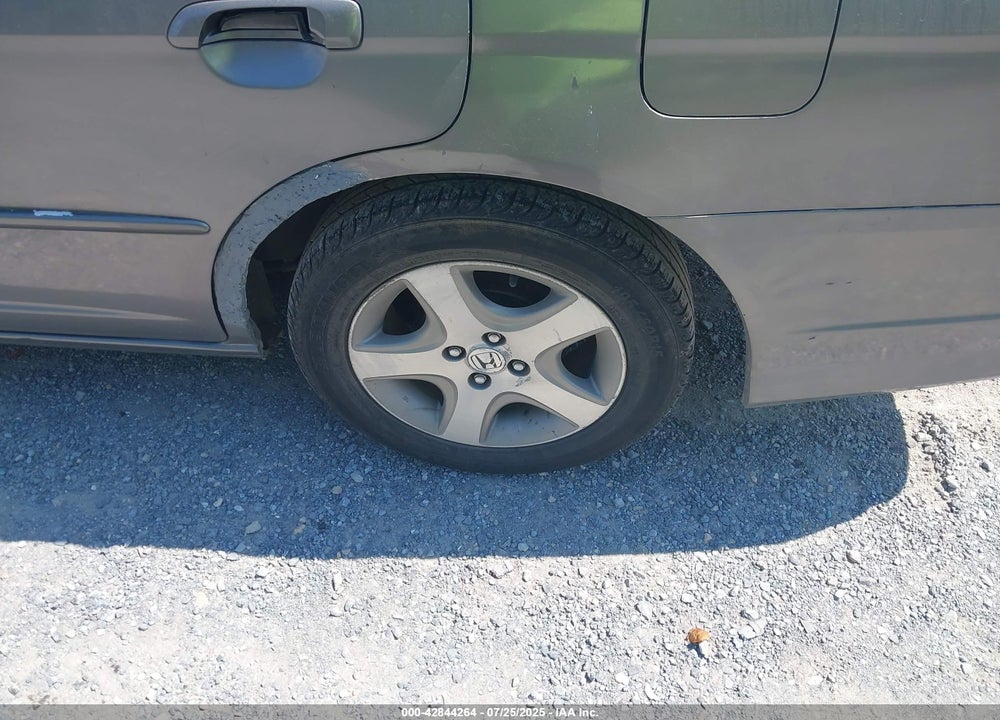 2004 HONDA CIVIC VIN: 2HGES26724H575395