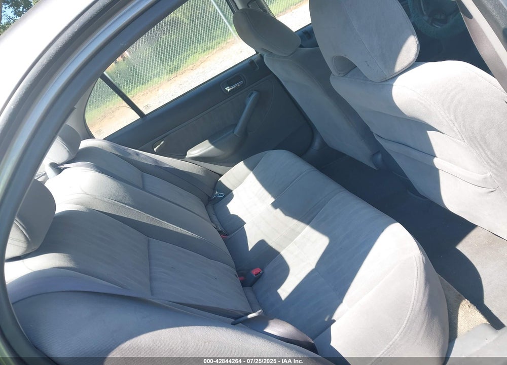 2004 HONDA CIVIC VIN: 2HGES26724H575395