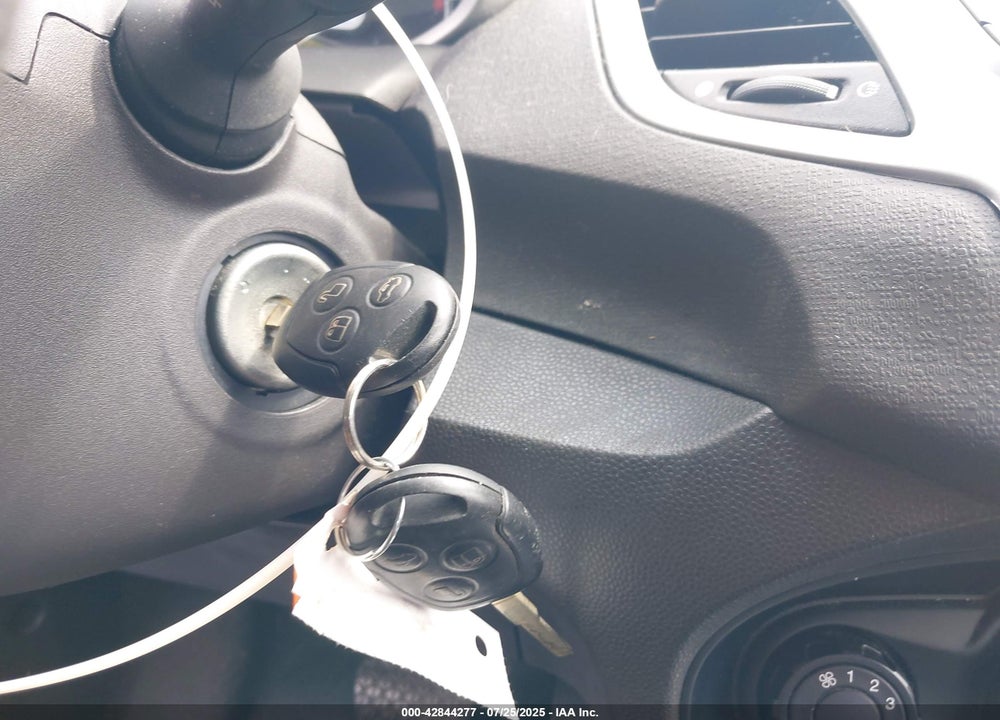 2011 FORD FIESTA VIN: 3FADP4EJ0BM153778