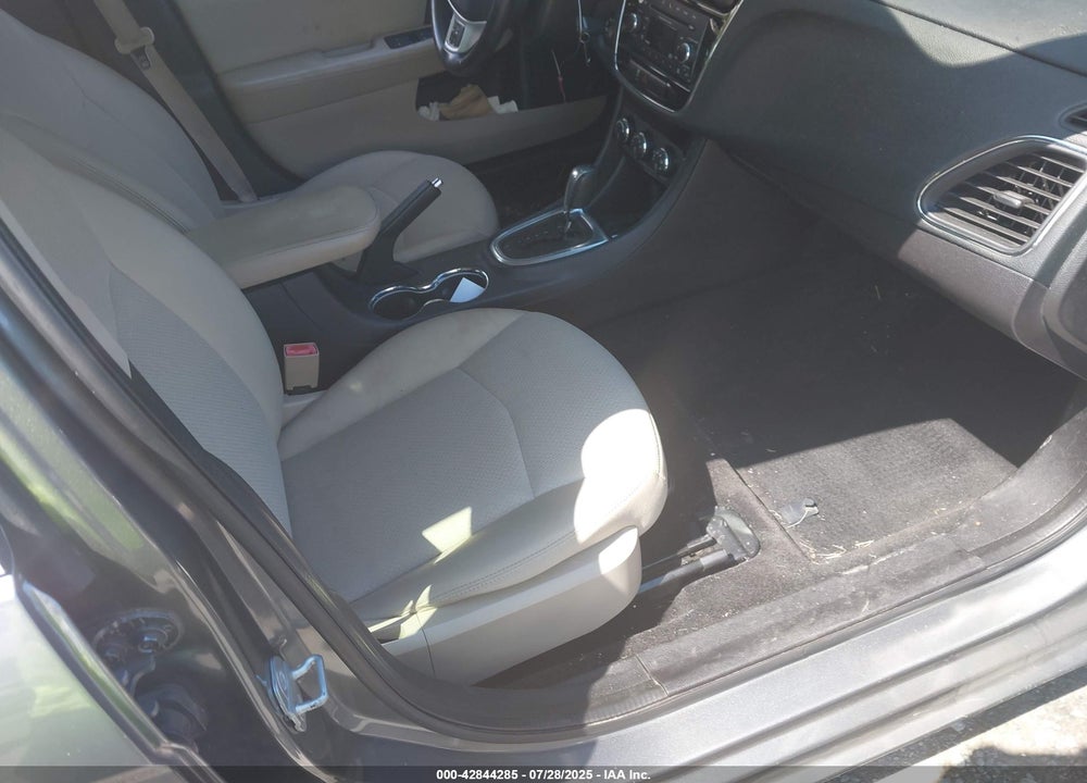2012 CHRYSLER 200 VIN: 1C3CCBBG1CN130990