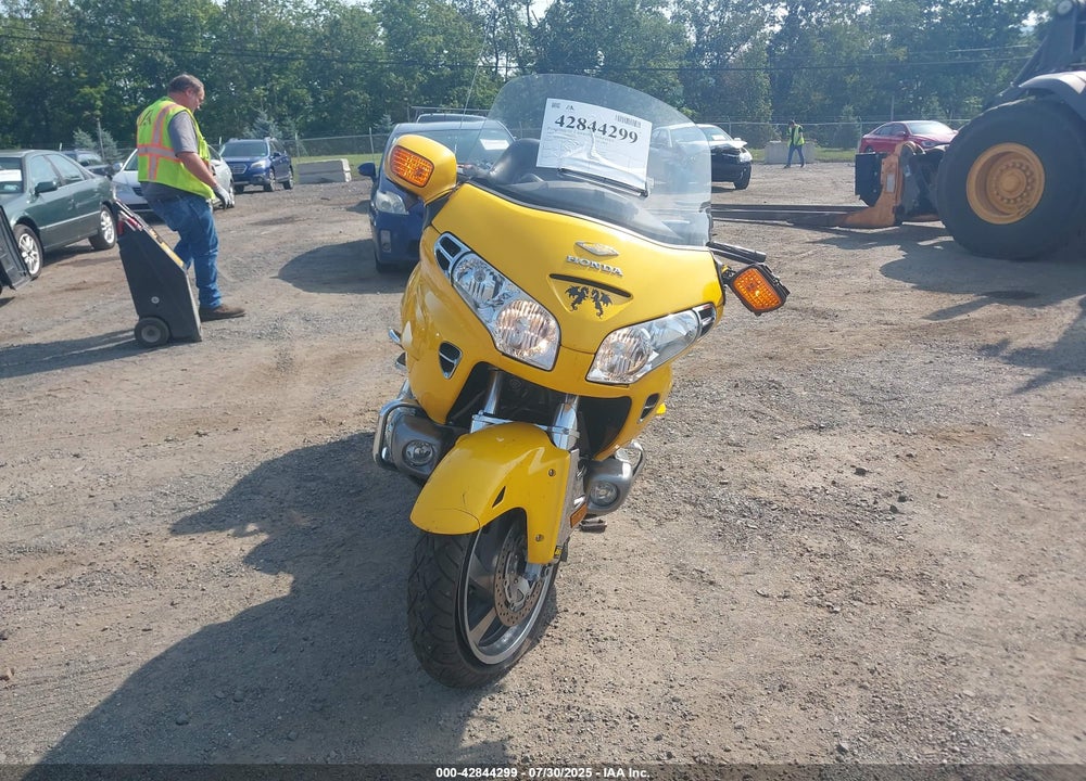 2005 HONDA GL1800 A VIN: 1HFSC47425A406028