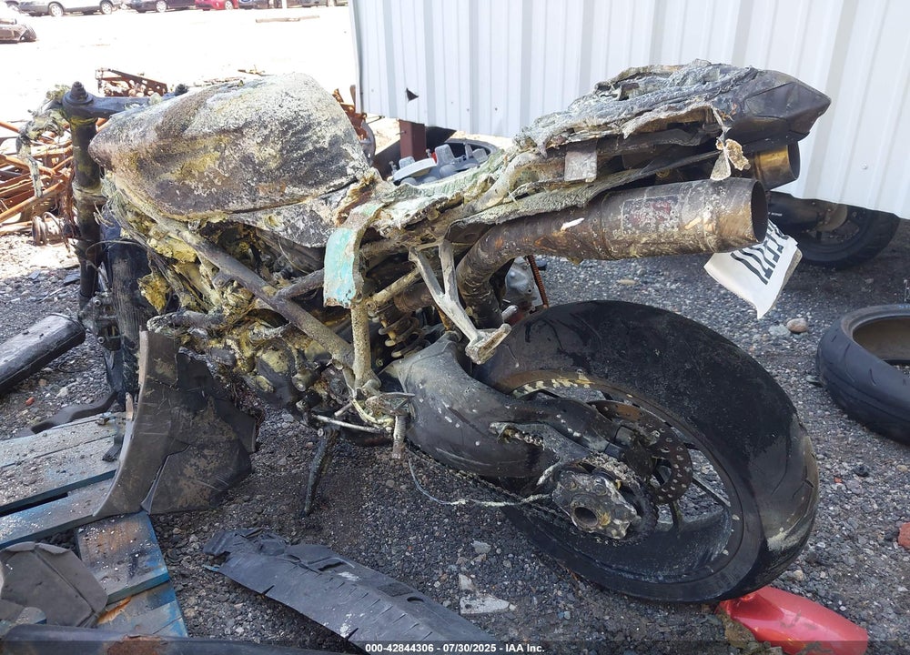 2011 DUCATI SUPERBIKE VIN: ZDM1XBLW9BB030296