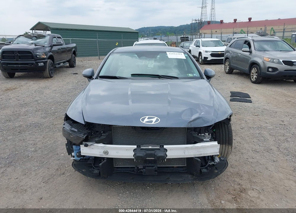 2024 HYUNDAI SONATA VIN: KMHL64JA0RA392183