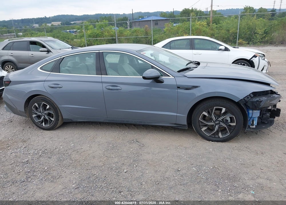 2024 HYUNDAI SONATA VIN: KMHL64JA0RA392183