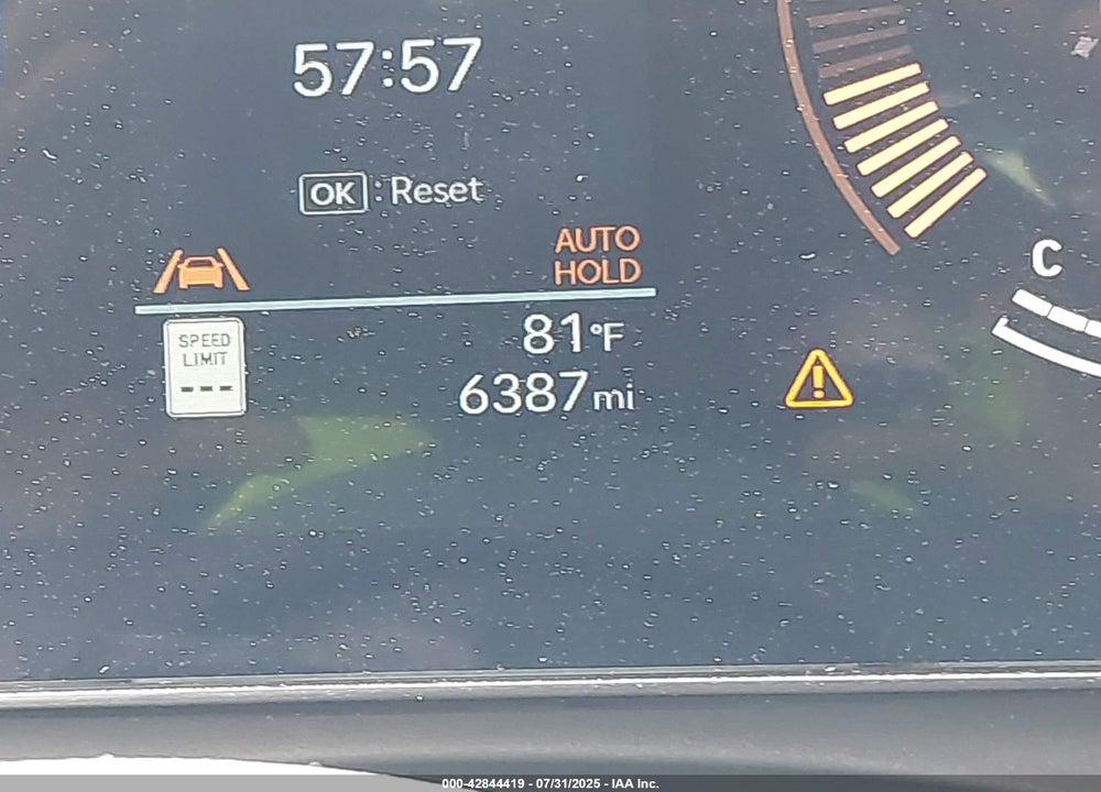 2024 HYUNDAI SONATA VIN: KMHL64JA0RA392183