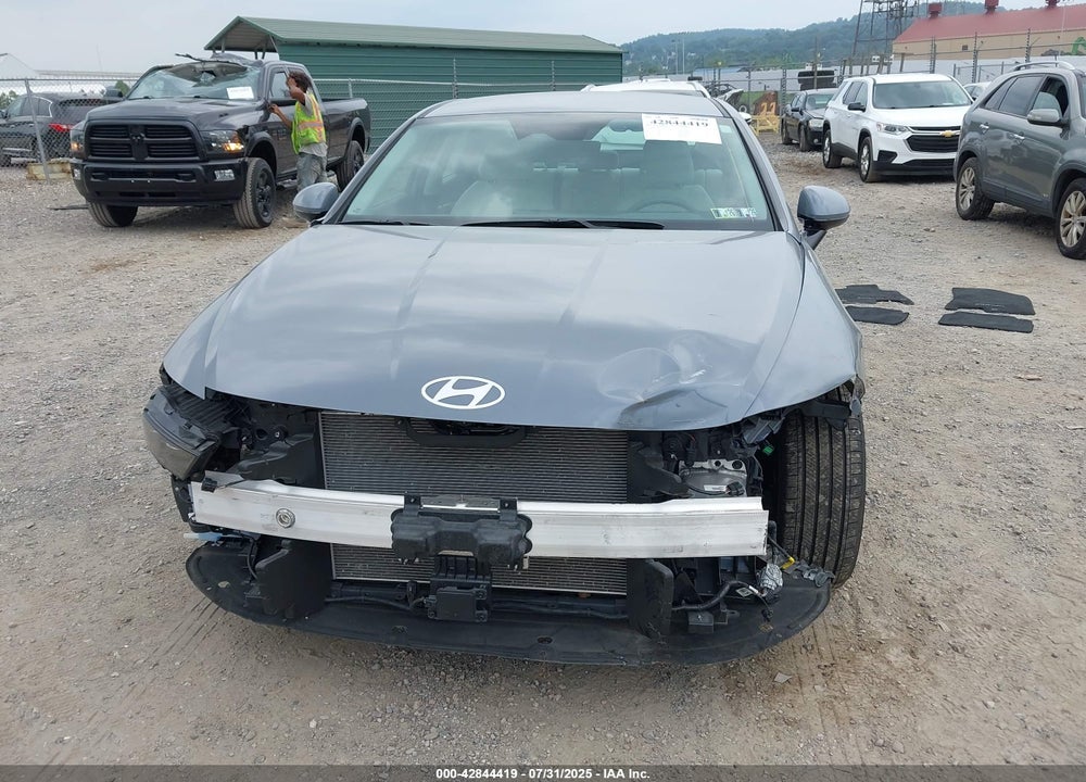 2024 HYUNDAI SONATA VIN: KMHL64JA0RA392183