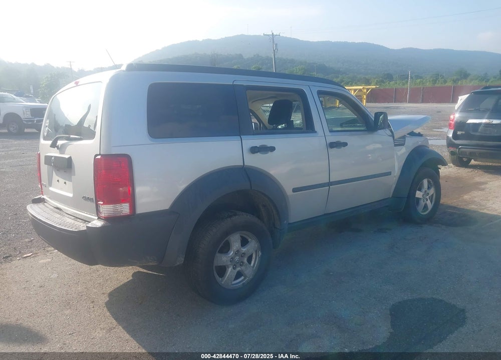 2007 DODGE NITRO SXT VIN: 1D8GU28K17W564110