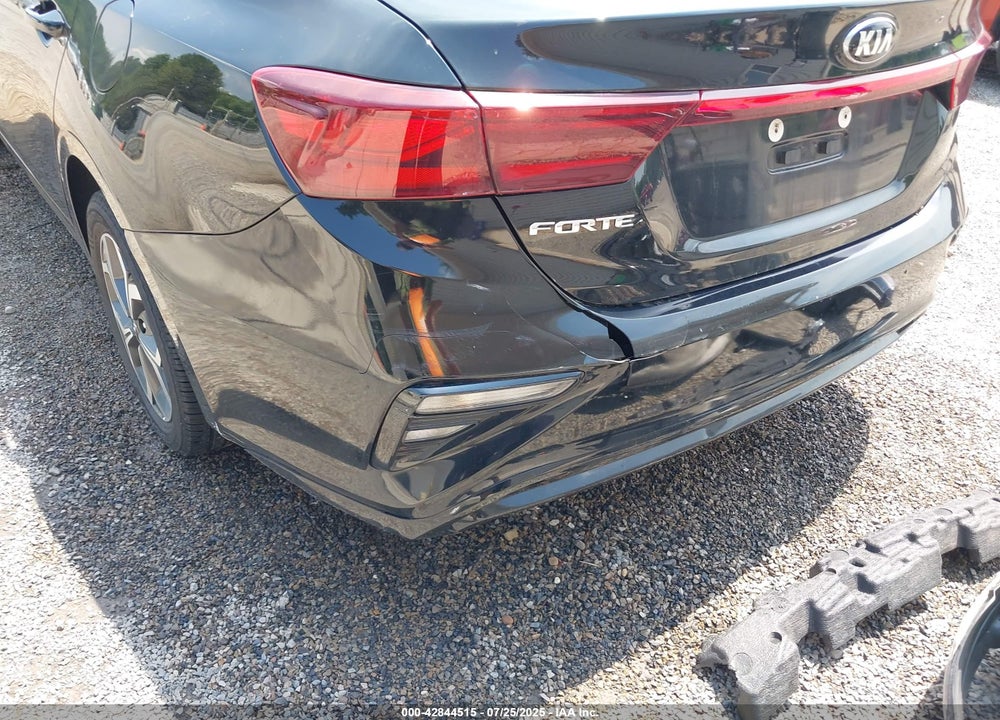 2021 KIA FORTE VIN: 3KPF24AD4ME379398