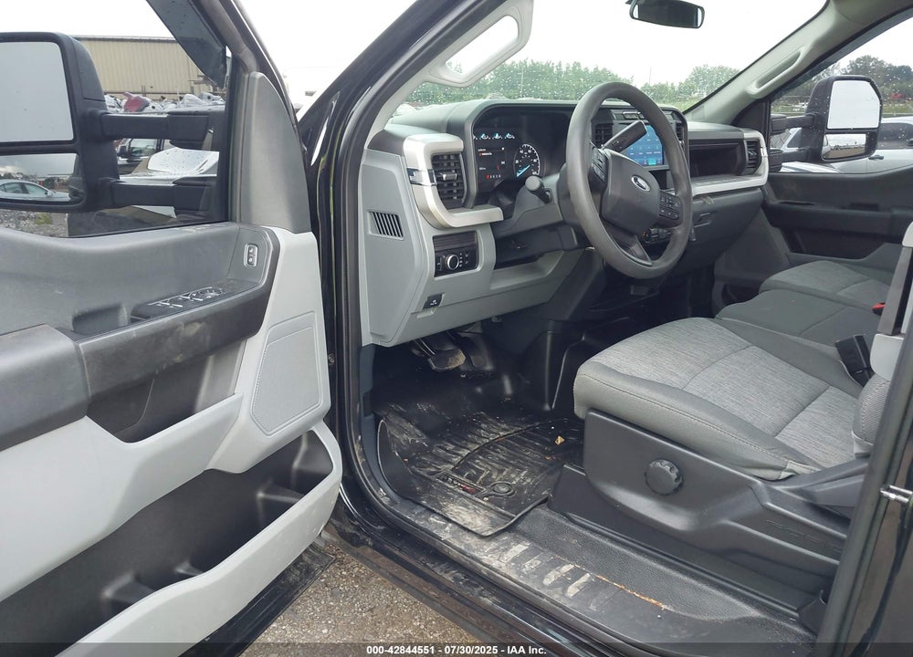 2023 FORD F-350 XL VIN: 1FT8X3AT4PEE23427
