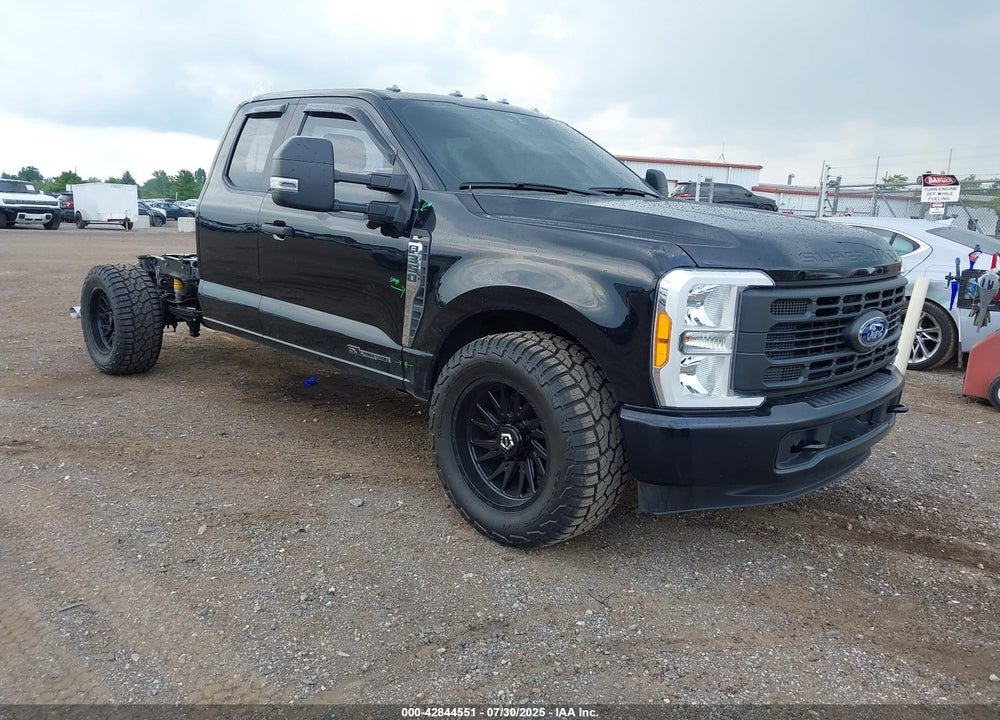 2023 FORD F-350 XL VIN: 1FT8X3AT4PEE23427
