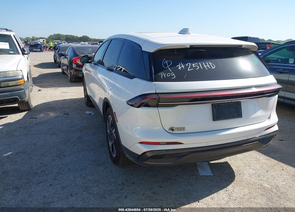 2024 LINCOLN NAUTILUS VIN: 5LMPJ8JA1RJ822677