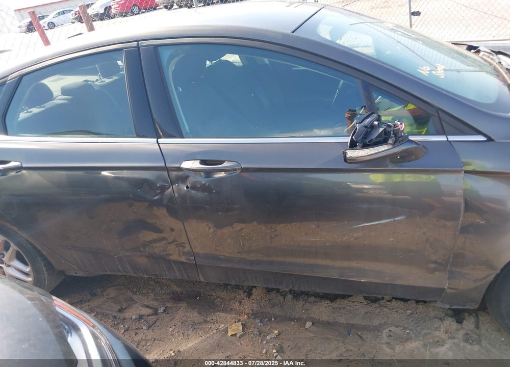 2016 FORD FUSION VIN: 3FA6P0H7XGR116670