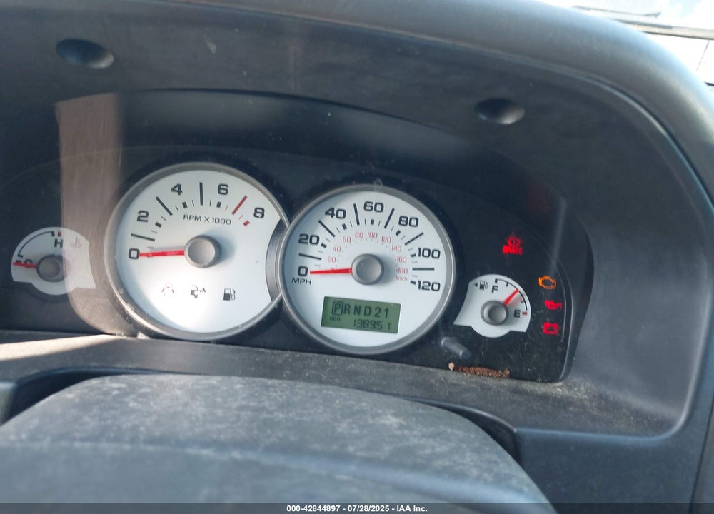 2007 FORD ESCAPE VIN: 1FMYU93197KA06129