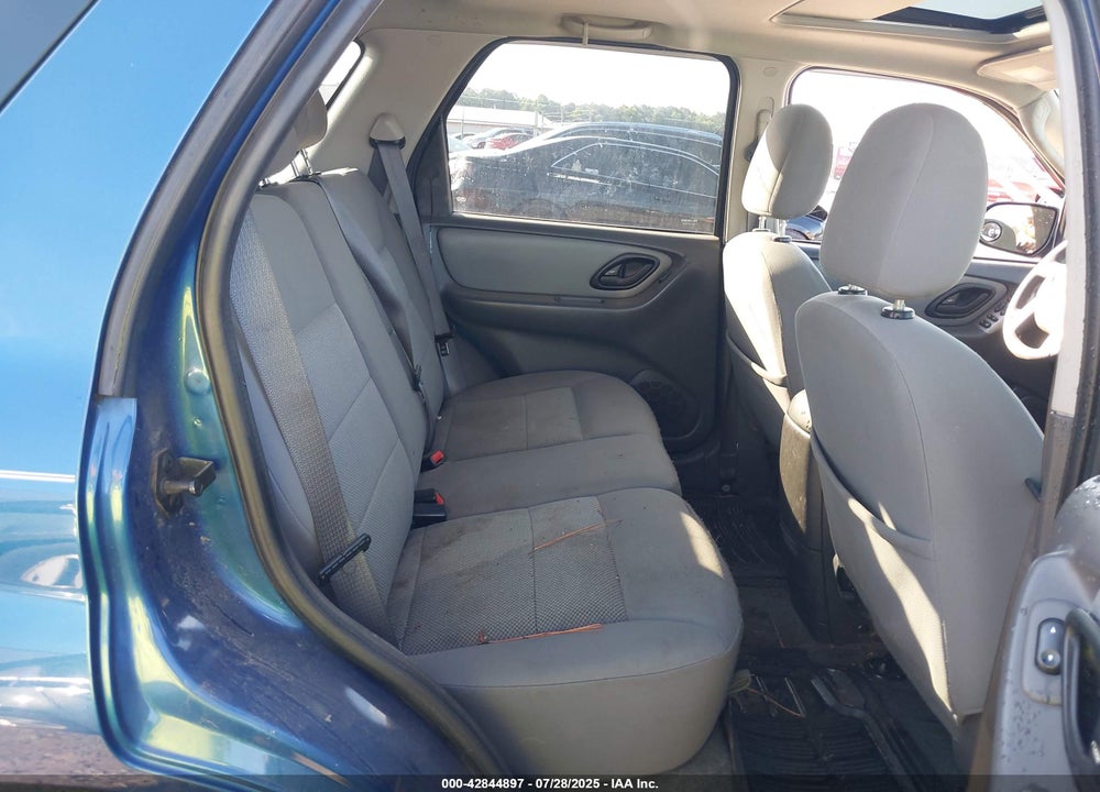 2007 FORD ESCAPE VIN: 1FMYU93197KA06129