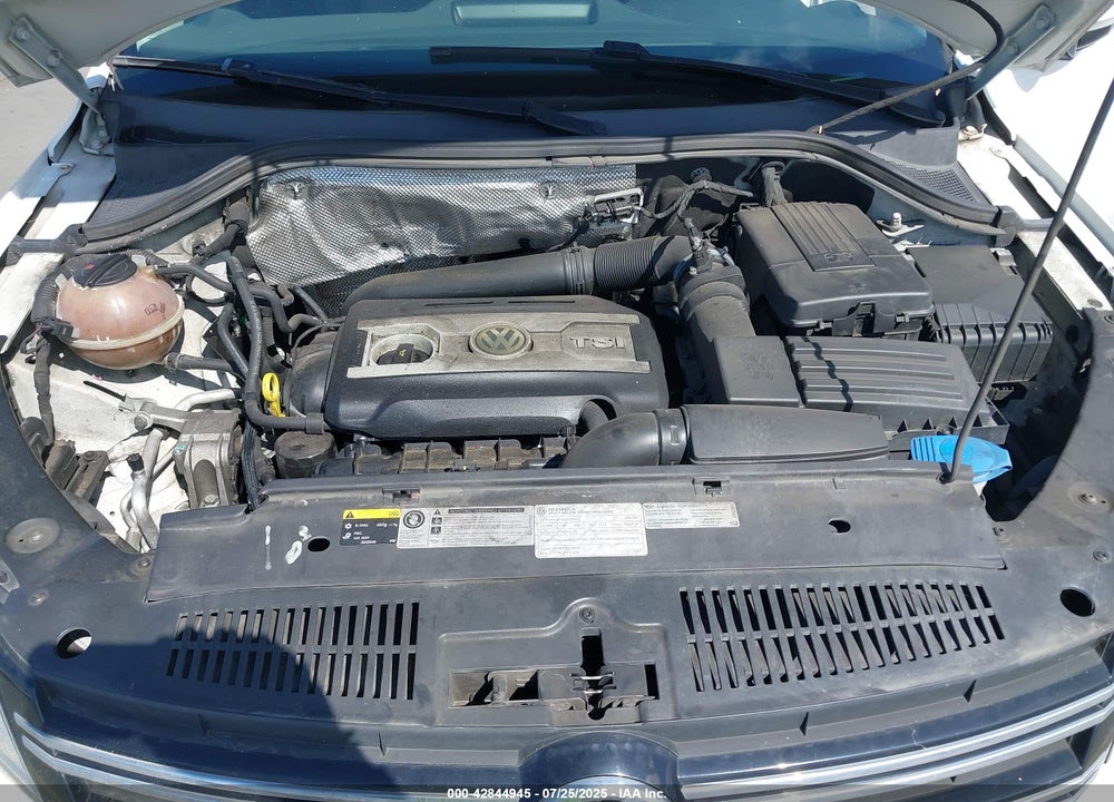 2014 VOLKSWAGEN TIGUAN VIN: WVGAV3AX9EW551918