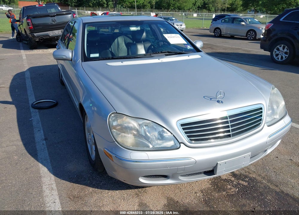 2000 MERCEDES-BENZ S 500 VIN: WDBNG75J8YA089252