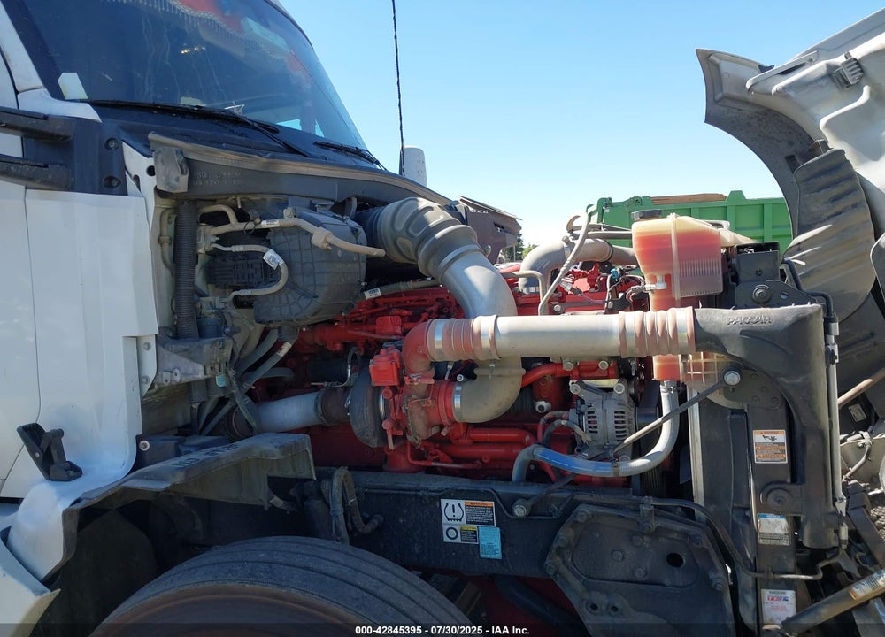 2022 KENWORTH T680 VIN: 1XKYD49X1NJ145973