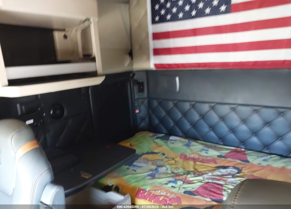 2022 KENWORTH T680 VIN: 1XKYD49X1NJ145973