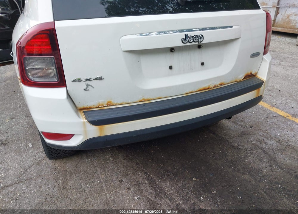 2014 JEEP COMPASS VIN: 1C4NJDEB7ED744277
