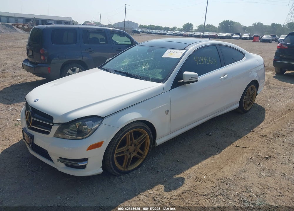 2013 MERCEDES-BENZ C CLASS VIN: WDDGJ4HBXDG151939