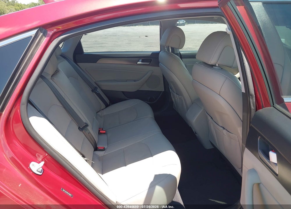 2016 HYUNDAI SONATA VIN: 5NPE34AF8GH428029