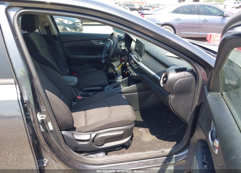 2020 KIA FORTE VIN: 3KPF24AD2LE202895