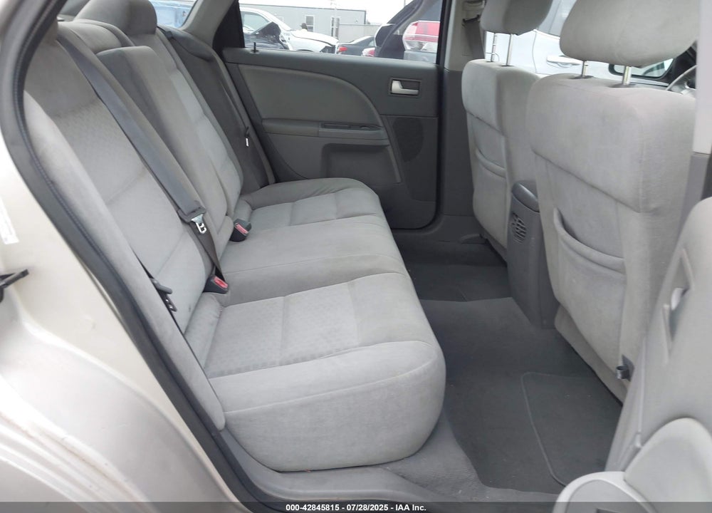 2007 FORD FIVE HUNDRED VIN: 1FAFP24167G100955