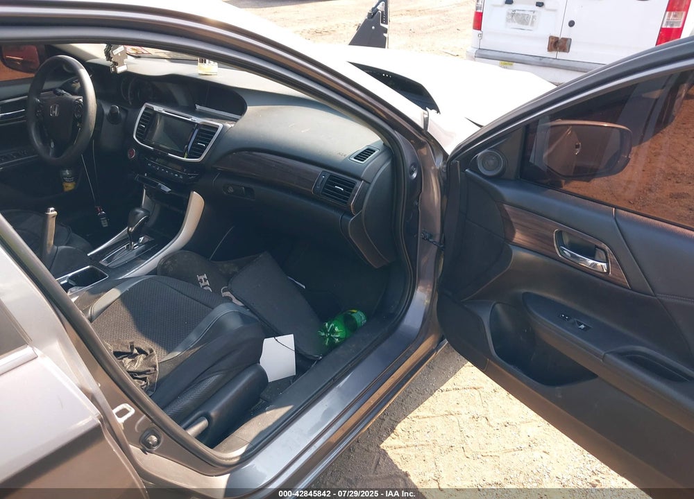 2017 HONDA ACCORD EX VIN: 1HGCR2F78HA291910