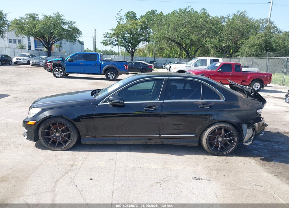 2013 MERCEDES-BENZ C CLASS VIN: WDDGF8AB6DR250572