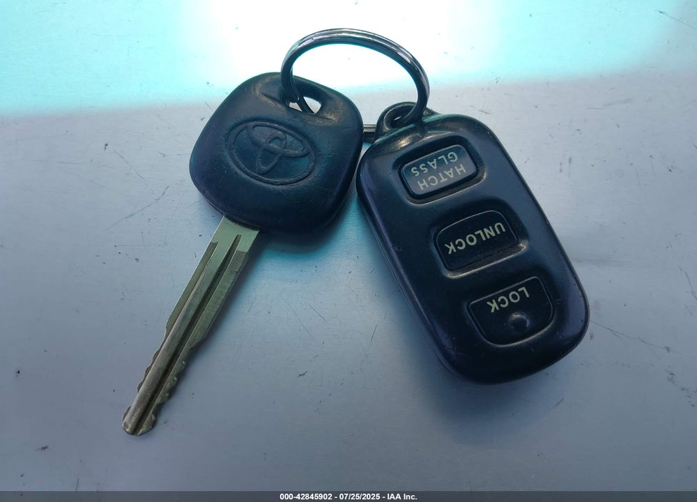 2006 TOYOTA MATRIX VIN: 2T1KR32E26C567995