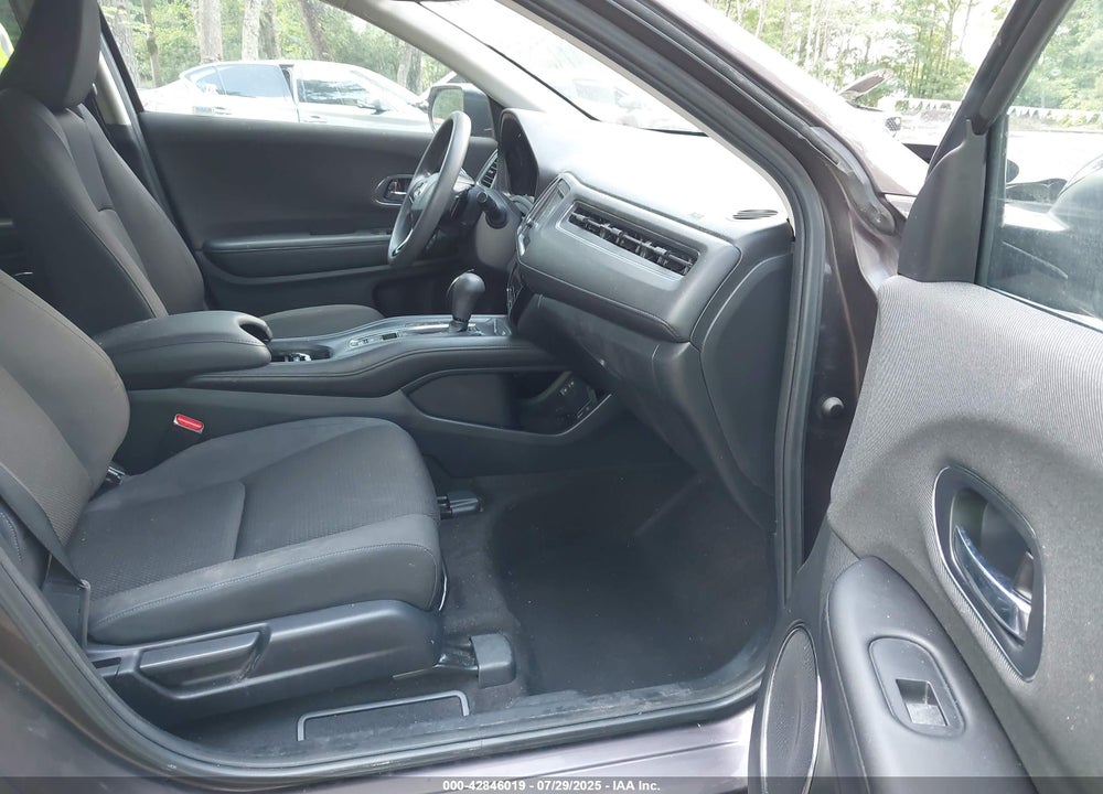 2019 HONDA HR-V VIN: 3CZRU5H59KM701946