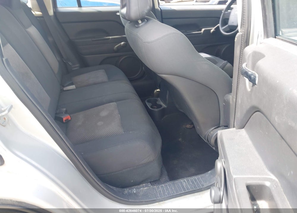 2008 JEEP COMPASS SPORT VIN: 1J8FT47W68D570164