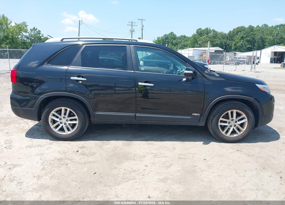 2015 KIA SORENTO VIN: 5XYKTCA65FG594317