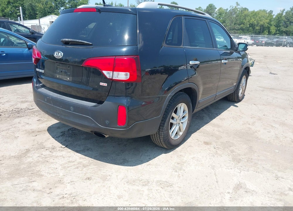 2015 KIA SORENTO VIN: 5XYKTCA65FG594317