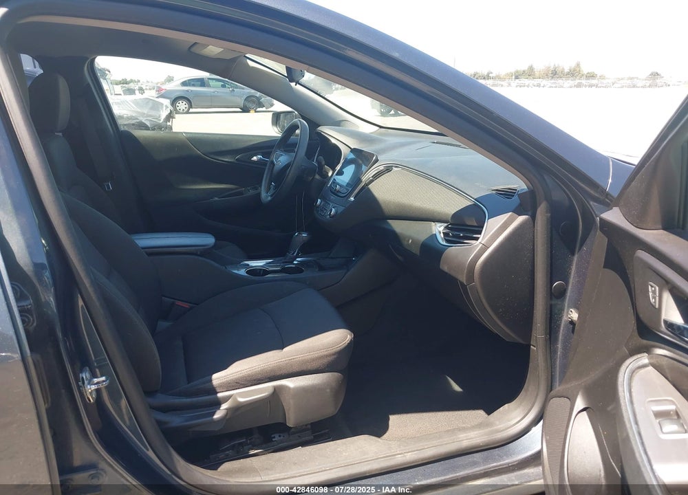 2019 CHEVROLET MALIBU VIN: 1G1ZD5STXKF214177