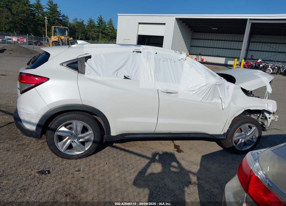 2019 HONDA HR-V VIN: 3CZRU6H54KM732415