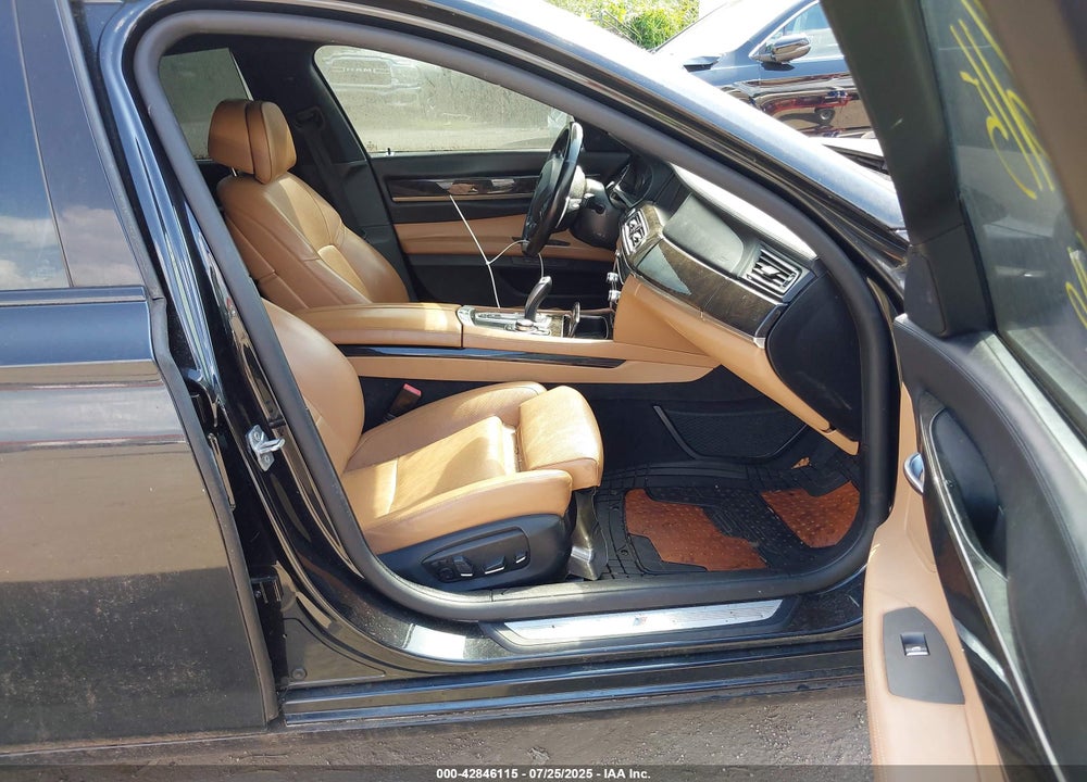 2013 BMW 7 SERIES VIN: WBAYA6C50DD143312